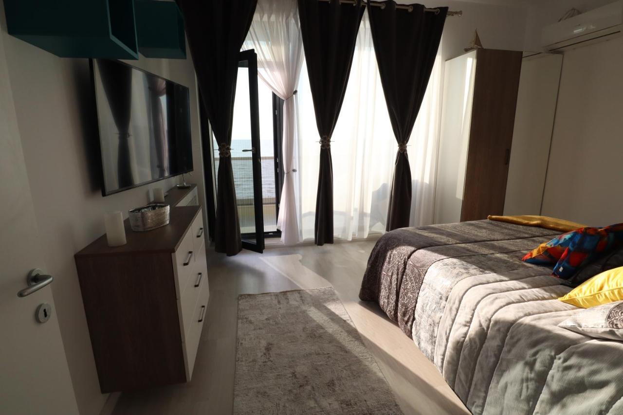 Panoramis Promenada-Cezar Apartment Navodari Ngoại thất bức ảnh